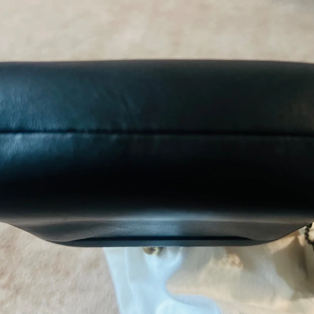 Kiss lock Coin Case - Picture 7 of 9